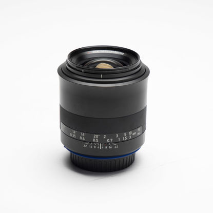 Picture of Zeiss Milvus ZE 35mm 2.0 Canon mount lens