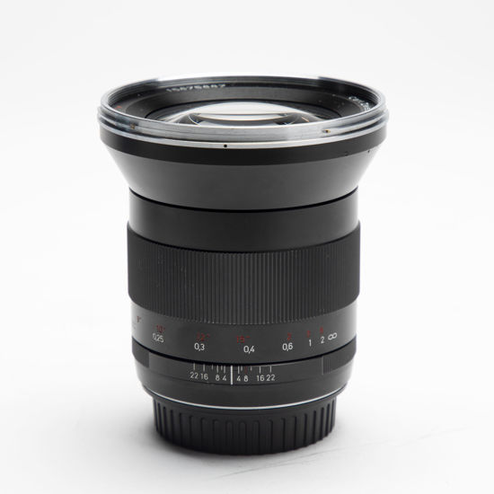 Picture of Zeiss ZE 21mm 2.8 Canon mount lens