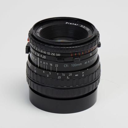 Picture of Hasselblad V 100mm 3.5 CFI Planar.