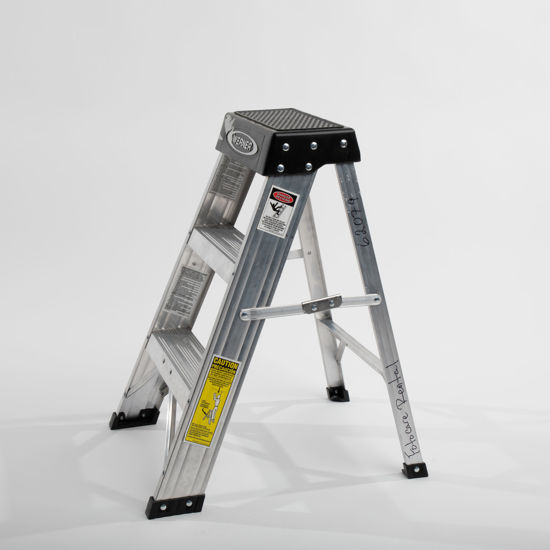 Picture of Three Step Ladder 24"